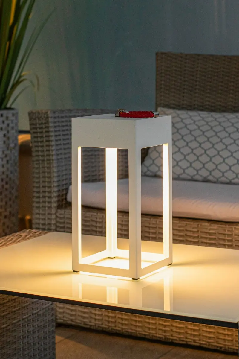 Private Residence - Architectural Light for Outdoor...