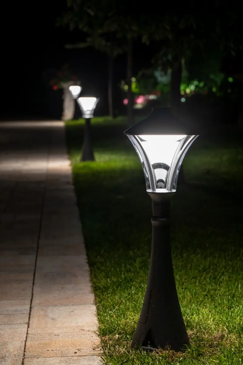 Restaurant with Garden - Welcoming Light Atmospheres