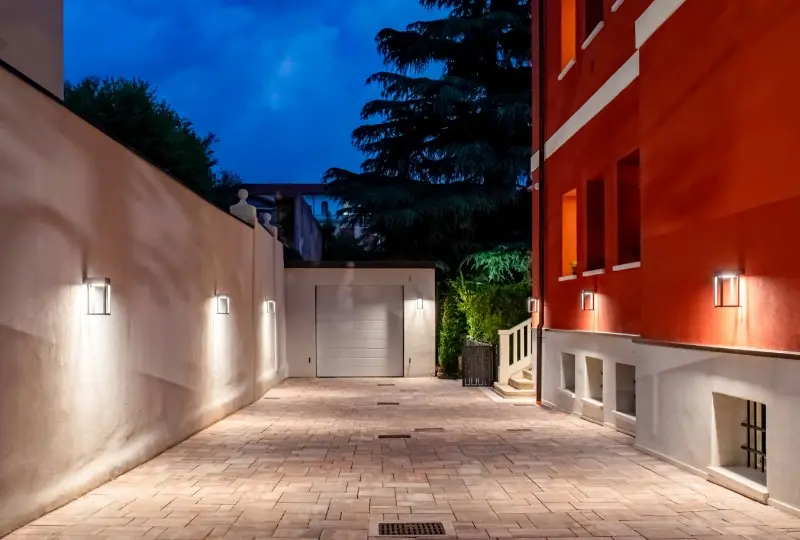 Private Villa with Architectural Lighting - Discreet...