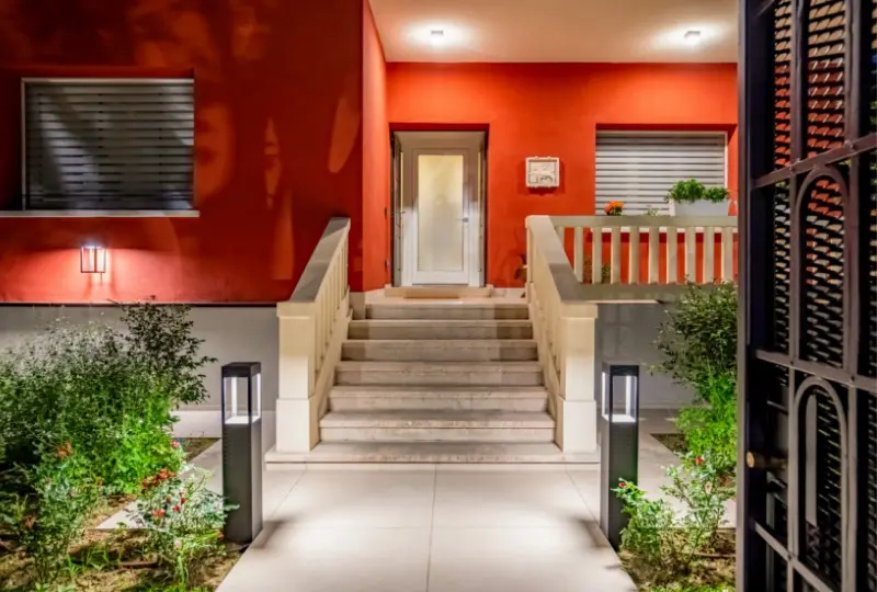Private Villa with Architectural Lighting - Discreet...