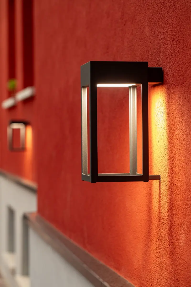 Private Villa with Architectural Lighting - Discreet...